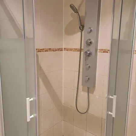 Loft De 130 M2 Avec Et Billard Брест